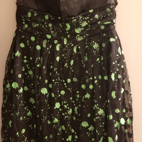 Dress - Picture 10 of 11